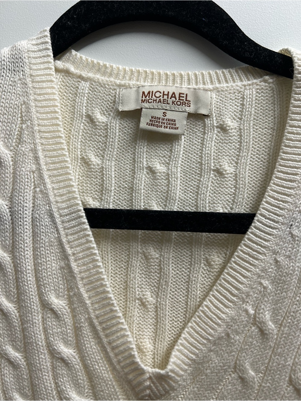 MICHAEL Michael Kors Cream Cable-Knit V-Neck Sweater